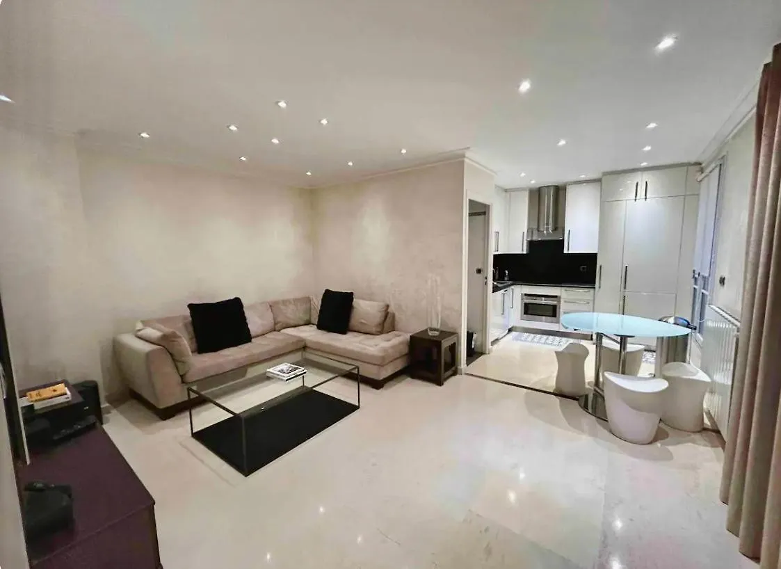 Appartement Tour Eiffel Paris 0*,  France